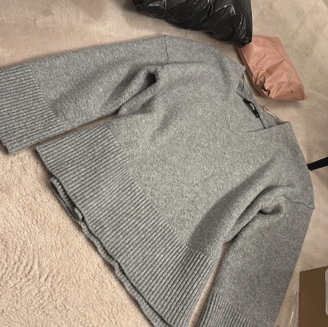 Grå stickad tröja från BikBok - 1