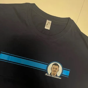 Sofialäktaren DIF tshirt  - Säljer då den inte kommer till användning, endast testad. Eventuellt bytes mot annan Sofialäktaren plagg.