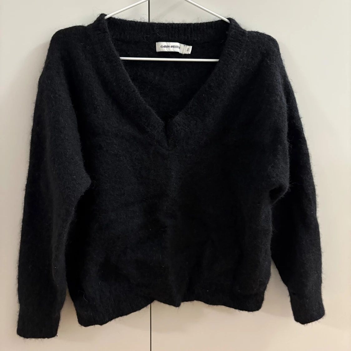 Svart stickad tröja CW