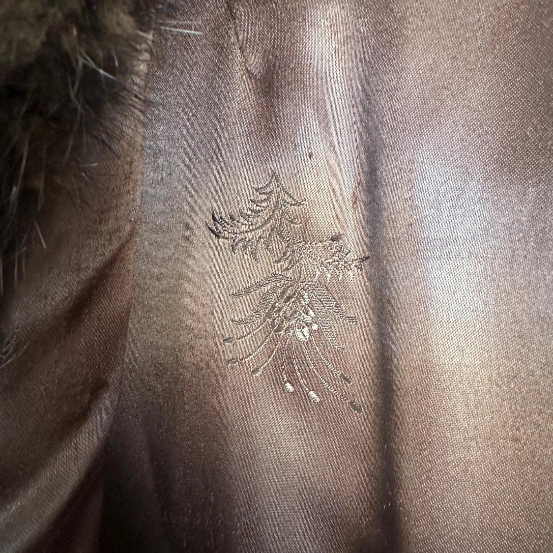 Mörkbrun pälsjacka med bred krage - 4