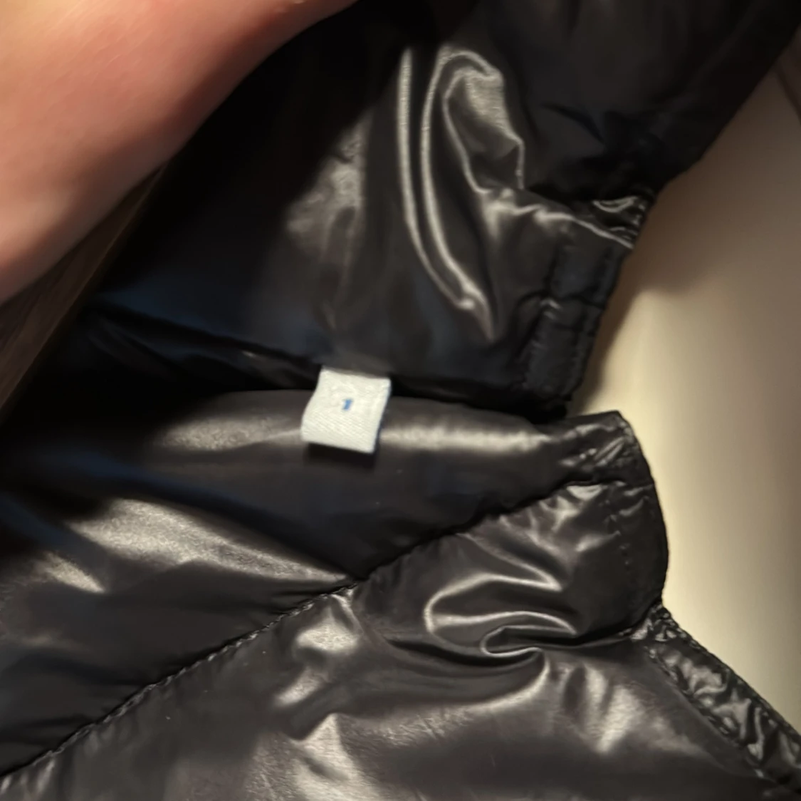 Svart dunväst från Moncler - 2