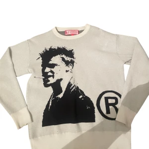 Vintage y2k 2003 Men's Joy Divizn Fight Club Knit Brad Pitt Crewneck Sweater - Inpulsiv köp från eBay köpt för 2 tusen fast den är för liten för mig. Den är inte så tjock och passar true to size om några frågor tveka inte att fråga på👍👍👍