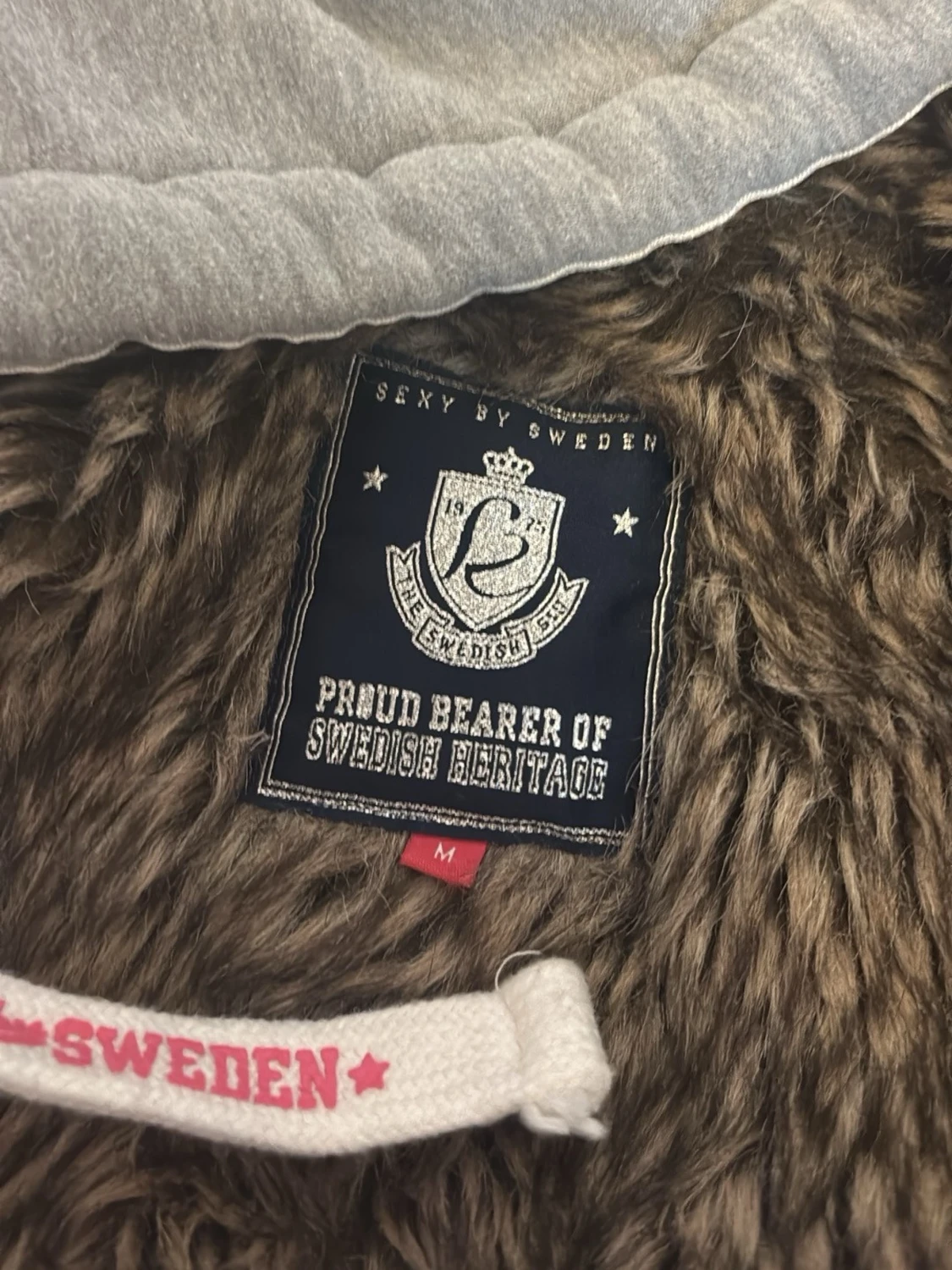 Grå hoodie Sexy by Sweden med päls💕😊 - 1