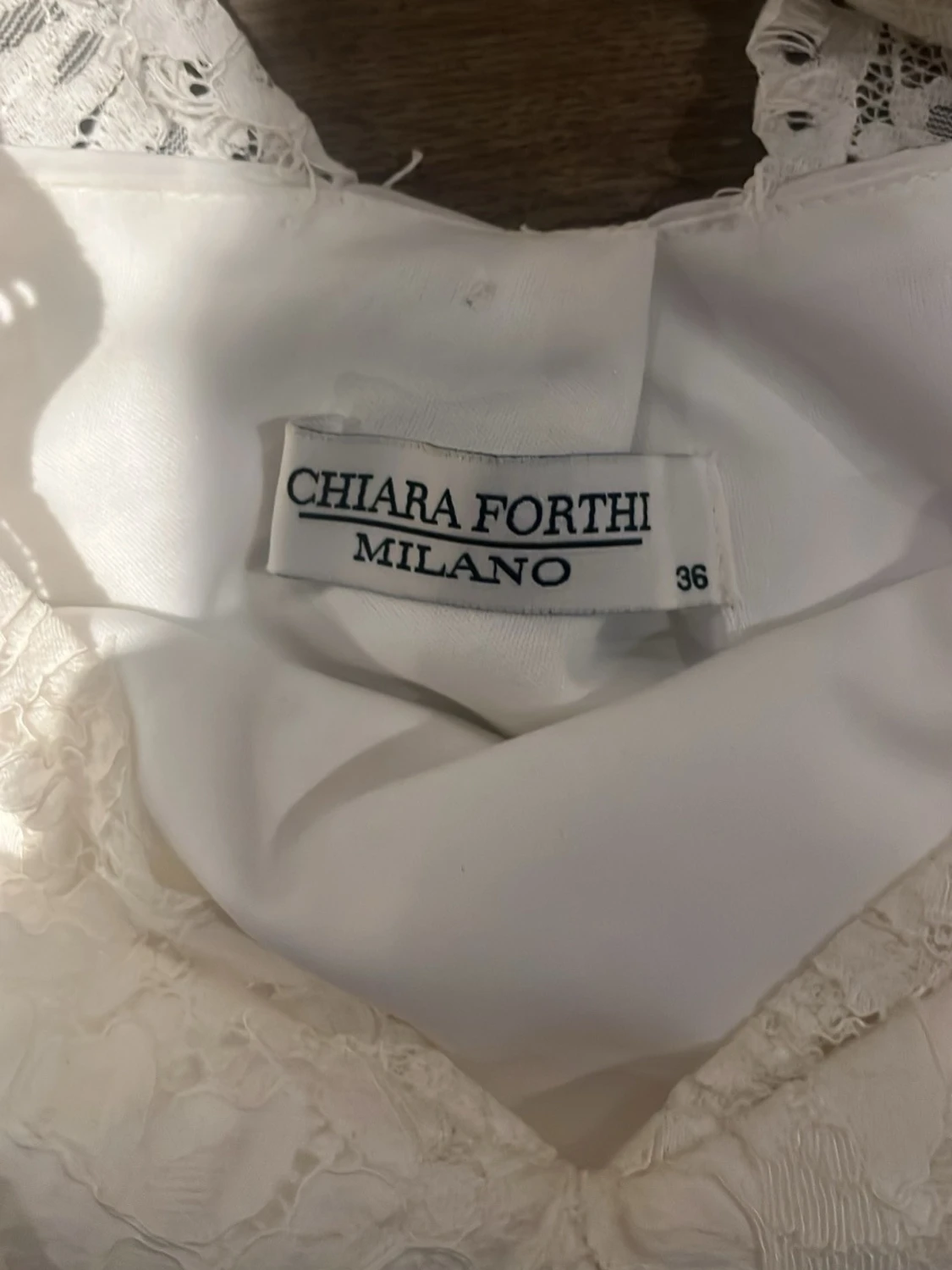 Vit spetsklänning från Chiara Forthi - 1