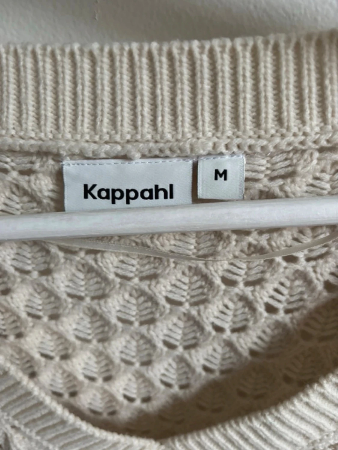 Beige stickad tröja från Kappahl  - 2