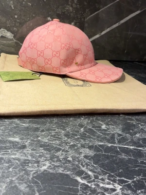 SKRIV VILKEN NI VILL HA  - Helt nya aldrig använda alla är storlek S när ni köpt skriv vilken utav dem ni vill ha