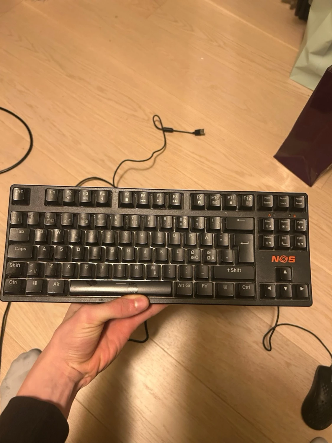 Svart tangentbord och gamingmus NGS - 3