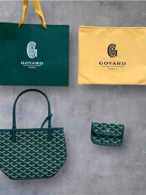 Väska - Grön väska. Skriv gärna😊