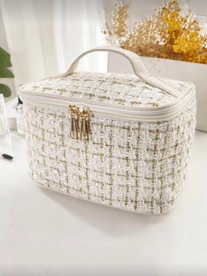 Vit och guldig necessär - Mycket bra utrymme, endast använd en gång