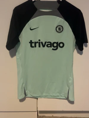 Chelsea tränings t-shirt Nike ljusblå - Chelsea träningströja. Cond 9/10 Äkta! 