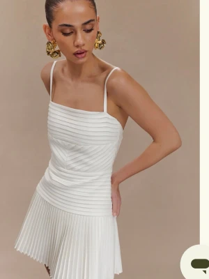 Vit pleserad mini klänning  - Sööker!!!!