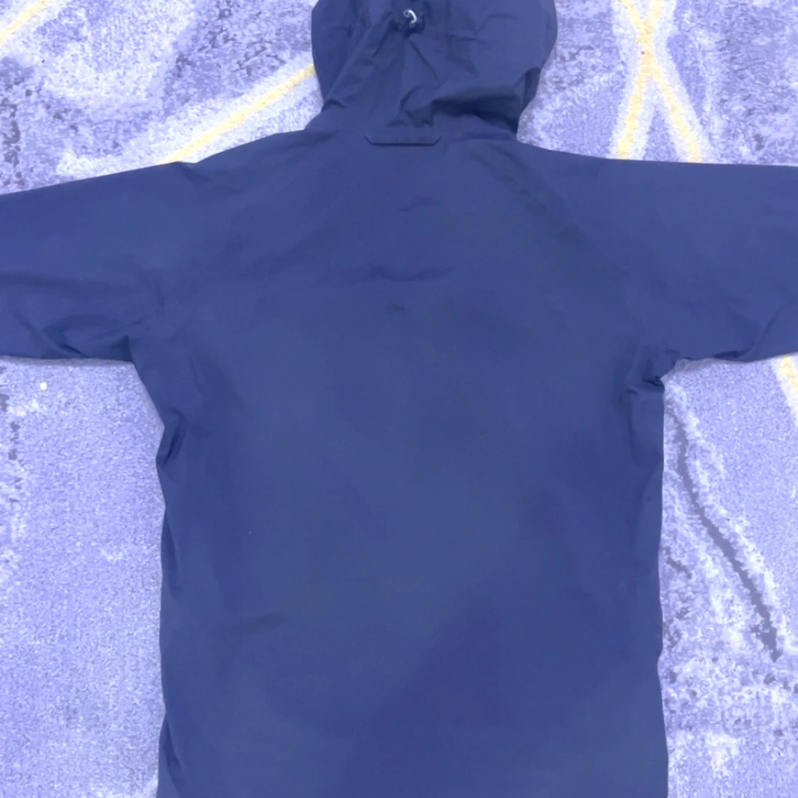 Svart vindjacka från Haglöfs med huva - 1