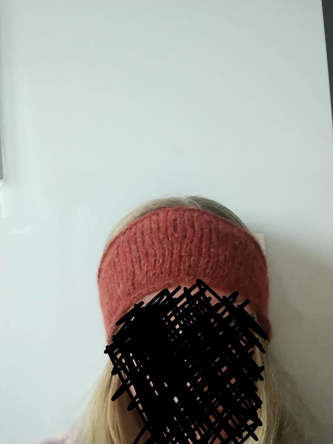 Rostfärgat stickat pannband - 1