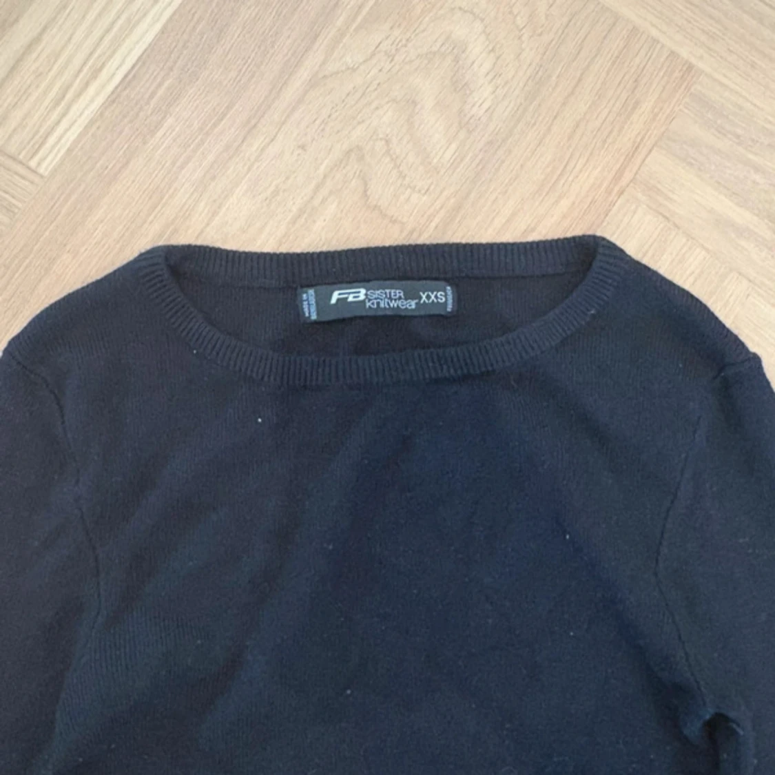 Svart stickad tröja med ränder FP Sister - 1