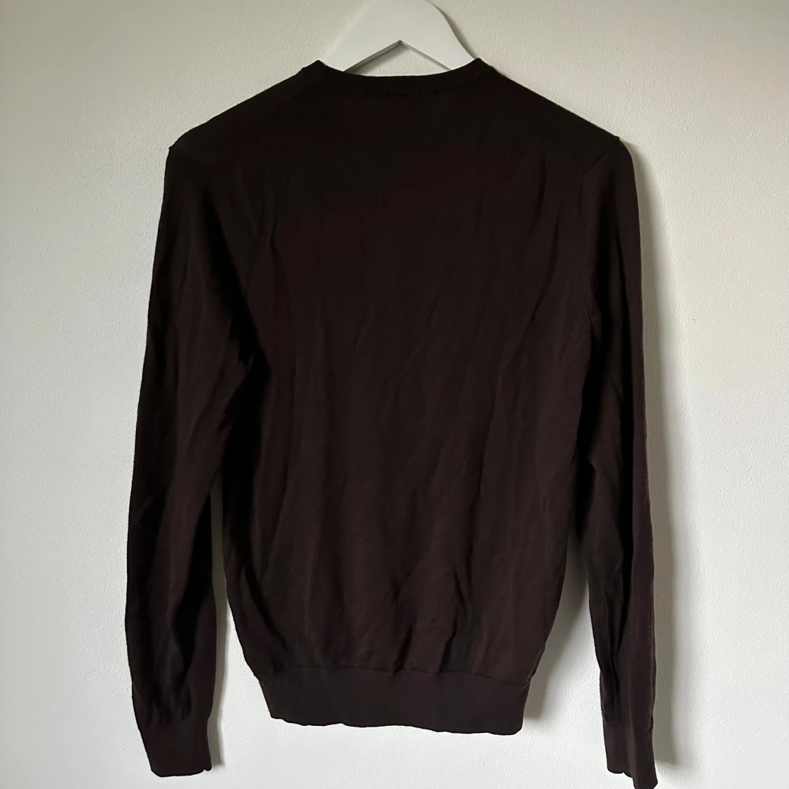 Mörkbrun tröja från Uniqlo, S - 1