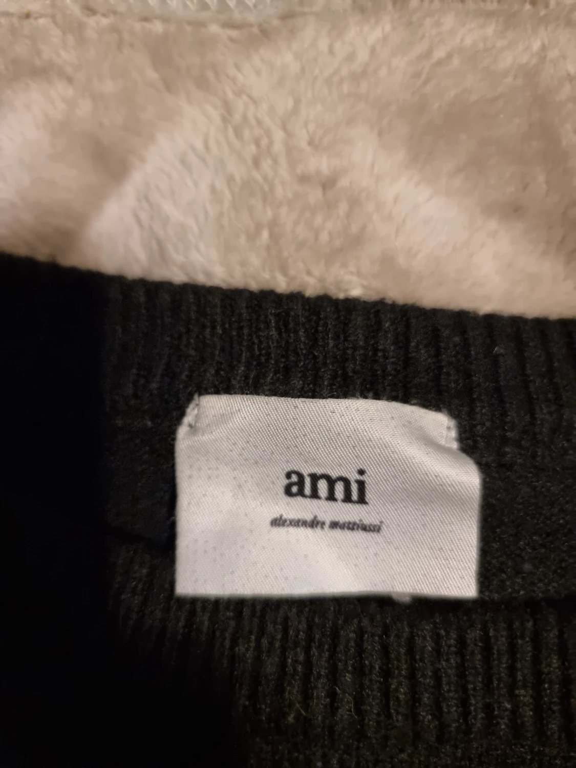 Svart stickad tröja från Ami Paris - 1