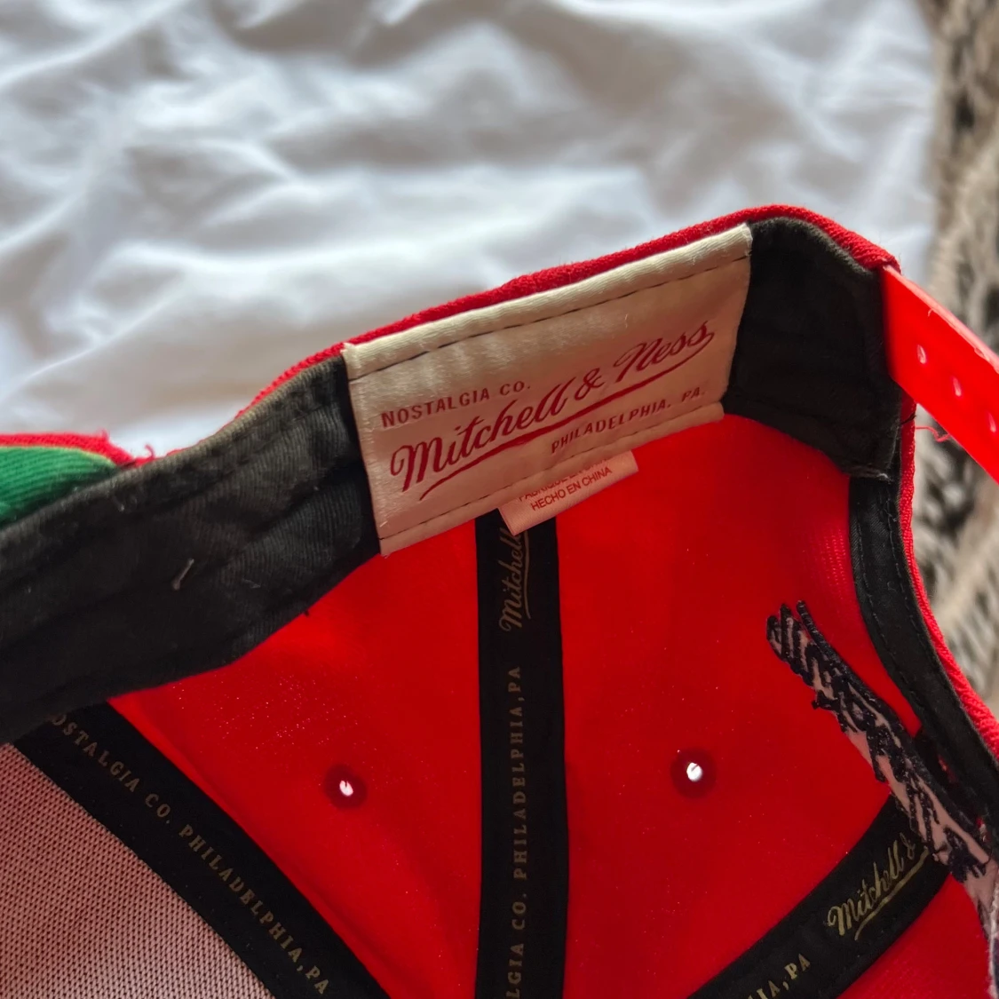 Röd keps Mitchell & Ness NHL - 1