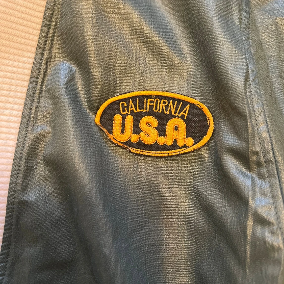 Grön bomberjacka från Hugo Boss  - 1