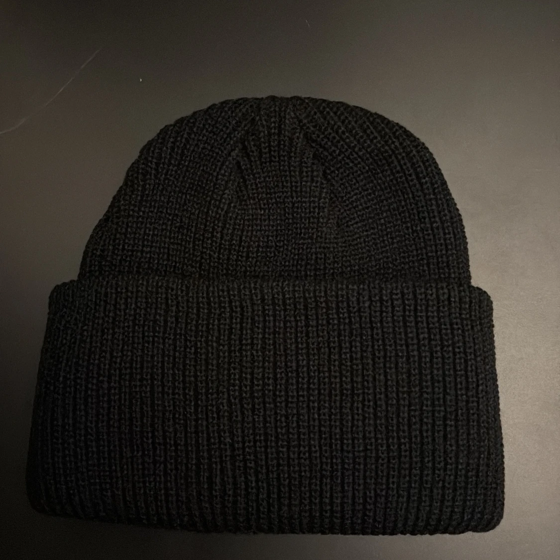 Svart Moncler mössa med logga - 1