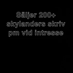 Skylanders intressekoll! - Stort paket med över 200 Skylanders-figurer säljes. Perfekt för samlare eller spelentusiaster. Skick varierar, kontakta för mer info och bilder. Passar till Skylanders-spel på olika plattformar.