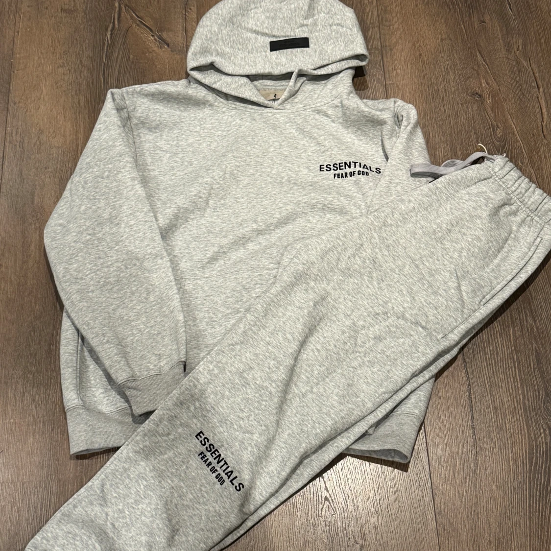 Grå tracksuit Essentials Fear of God