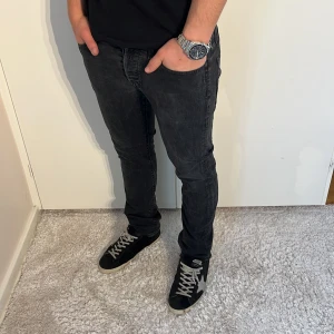 Replay Waitom Jeans - Replay Jeans | skick 9/10 | Storlek 31/32 | Pris - 499kr | Modellen är ca 178cm lång | Hör av dig vid minsta fråga eller fundering!!