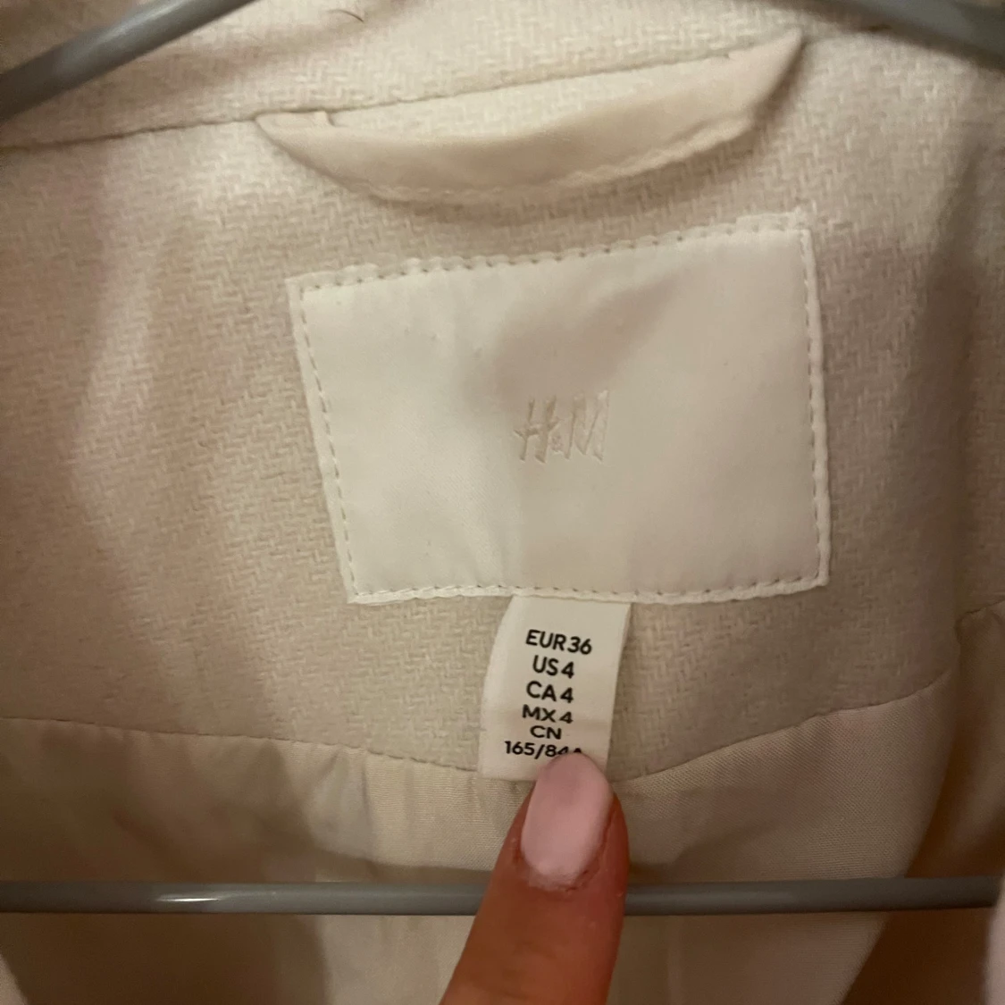 Beige kappa med bälte från H&M - 2
