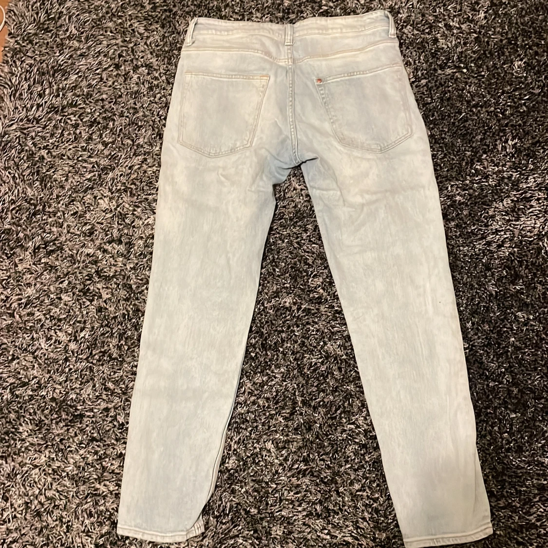 Ljusblå tapered jeans från H&M 32/32 - 1
