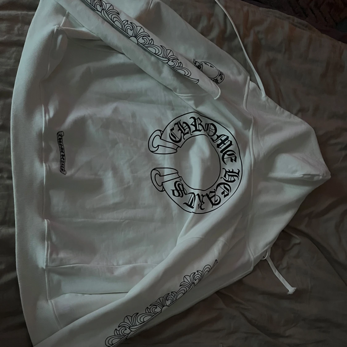 Vit hoodie från Chrome Hearts - 3