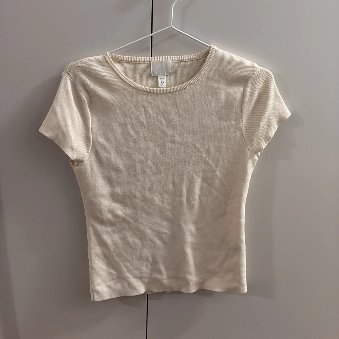 Beige ribbad topp från H&M