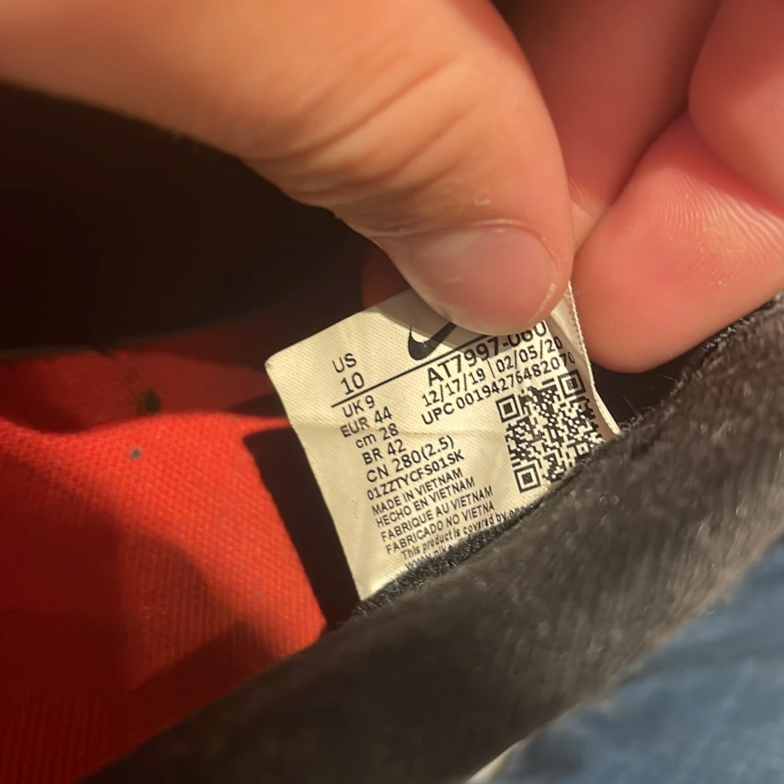 Nike fotbollsskor svart/röd strl 44 - 2