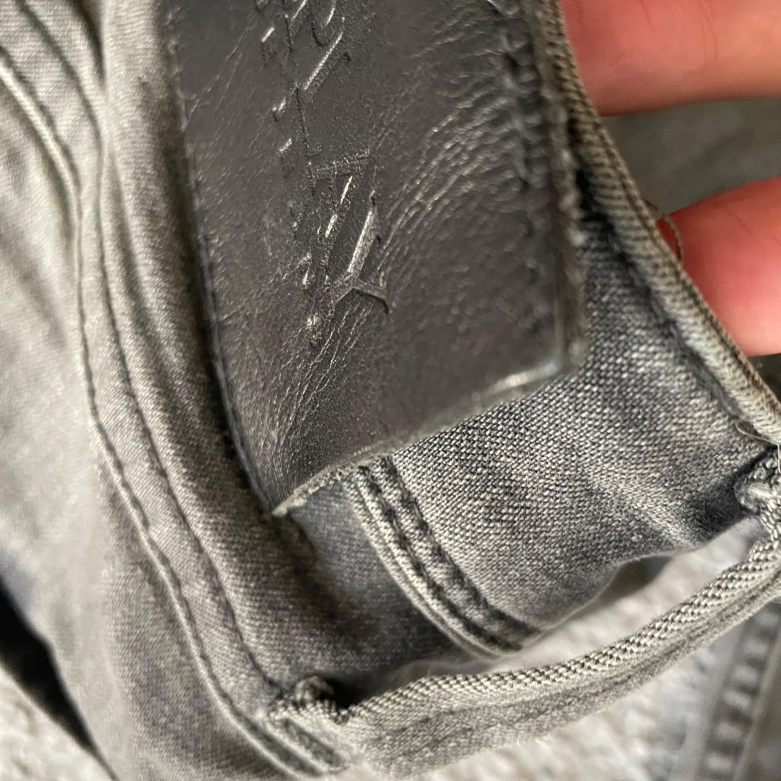 Grå Replay jeans, modell Anbass W28 L32 - 4