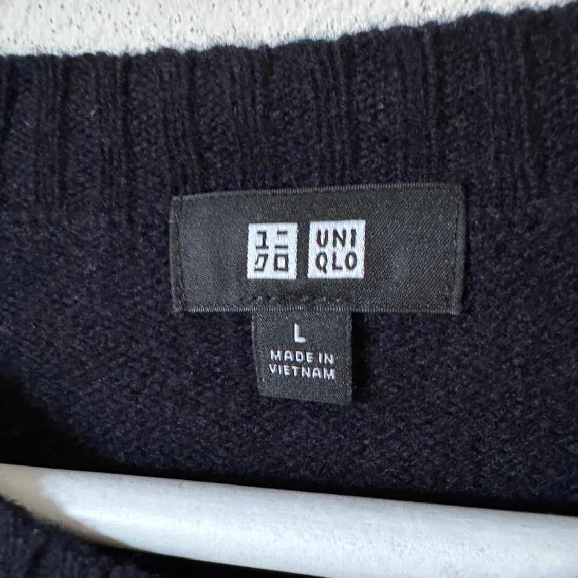 Mörkblå ulltröja från Uniqlo L - 2