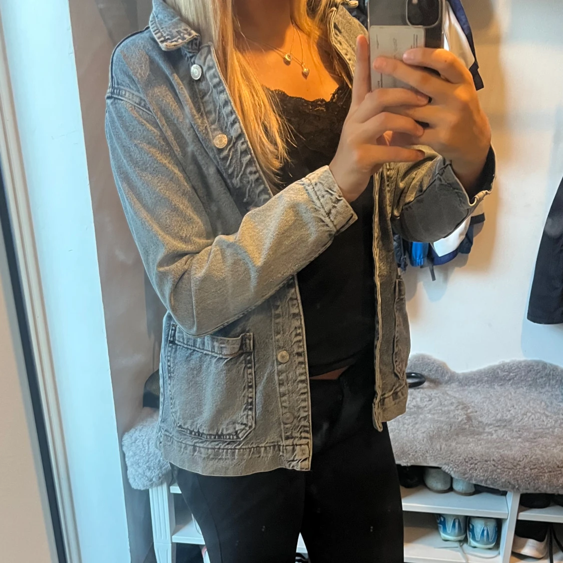 Grå jeansjacka med knappar - 1