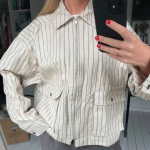 Perfekta jackan!! - Superpoppis jacka med oversized fit! 