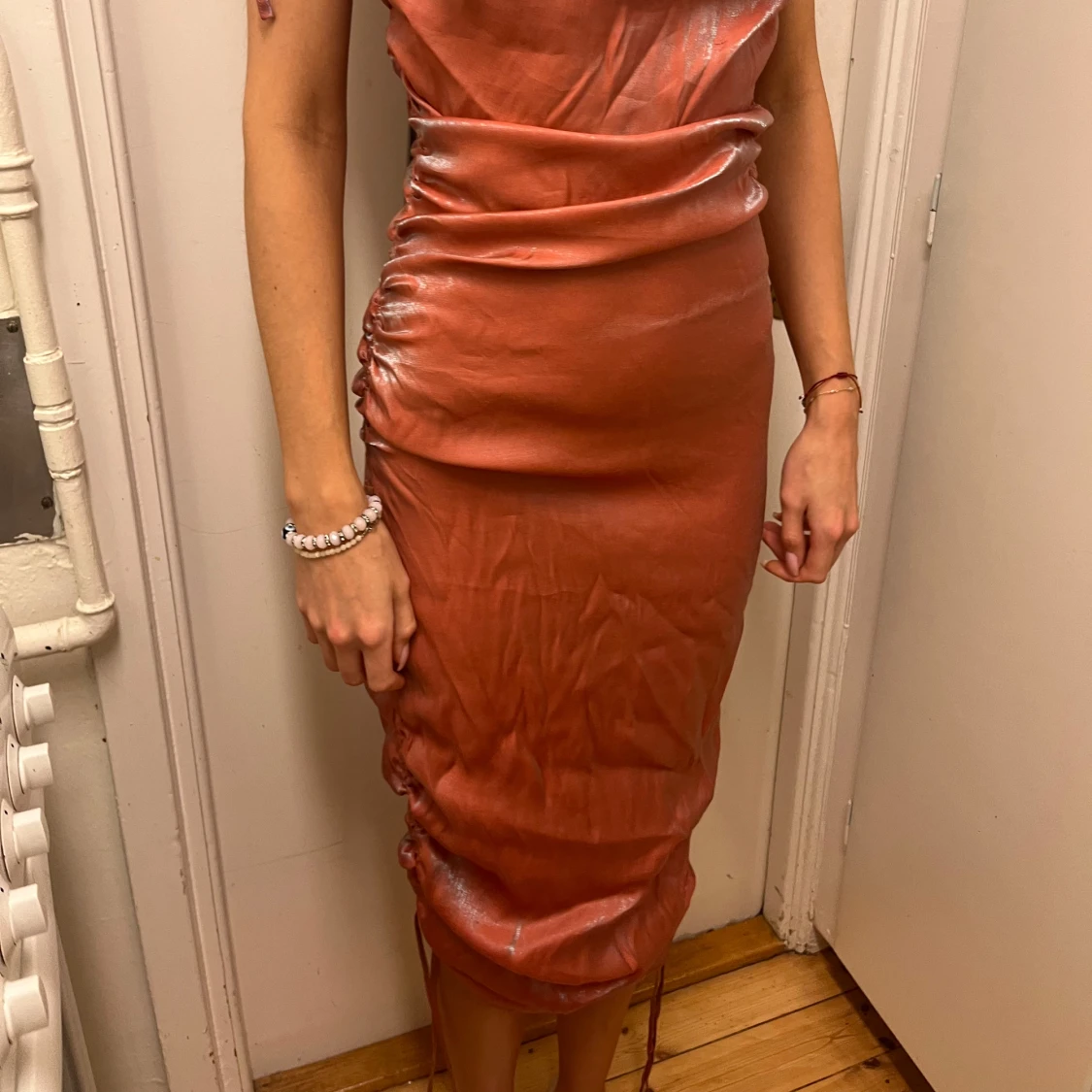 Rosa Klänning med Snörning - 3