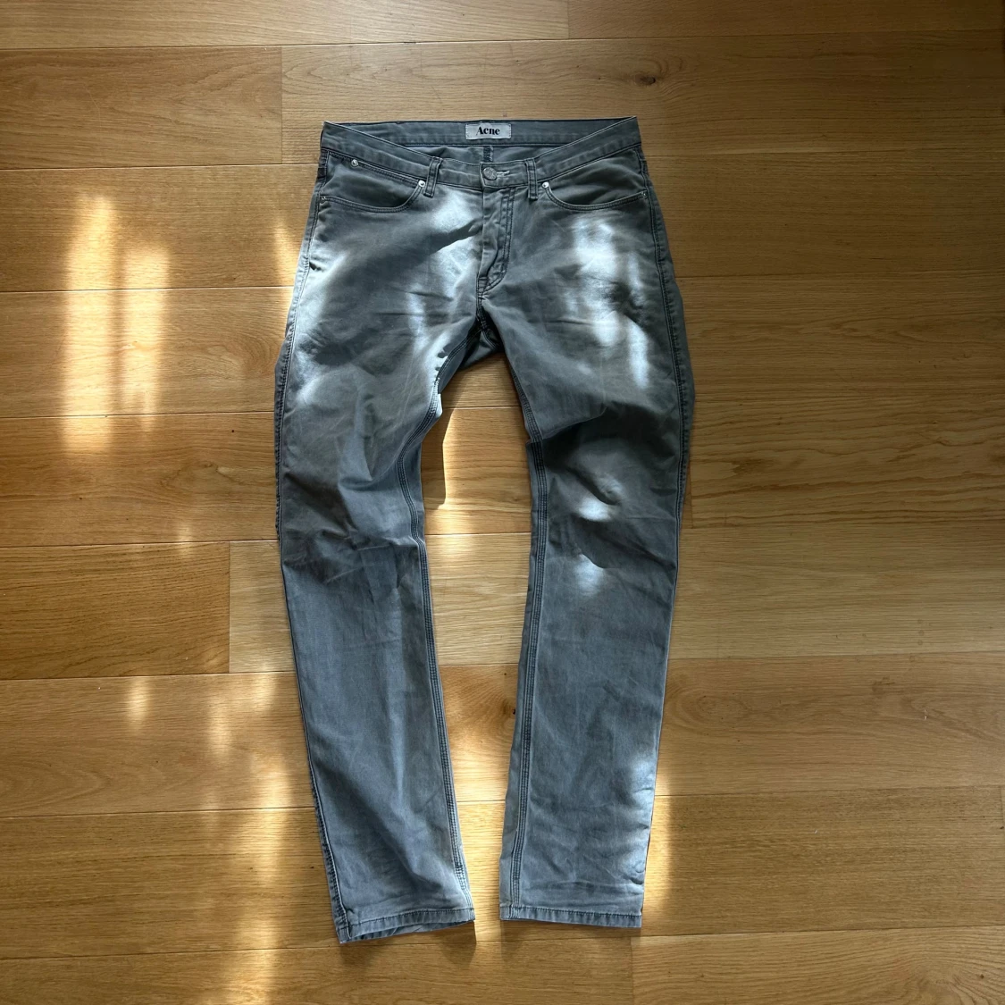 Grå jeans från Acne Studios