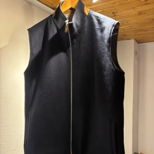 Sothiares gilet vest  - Använts en gång