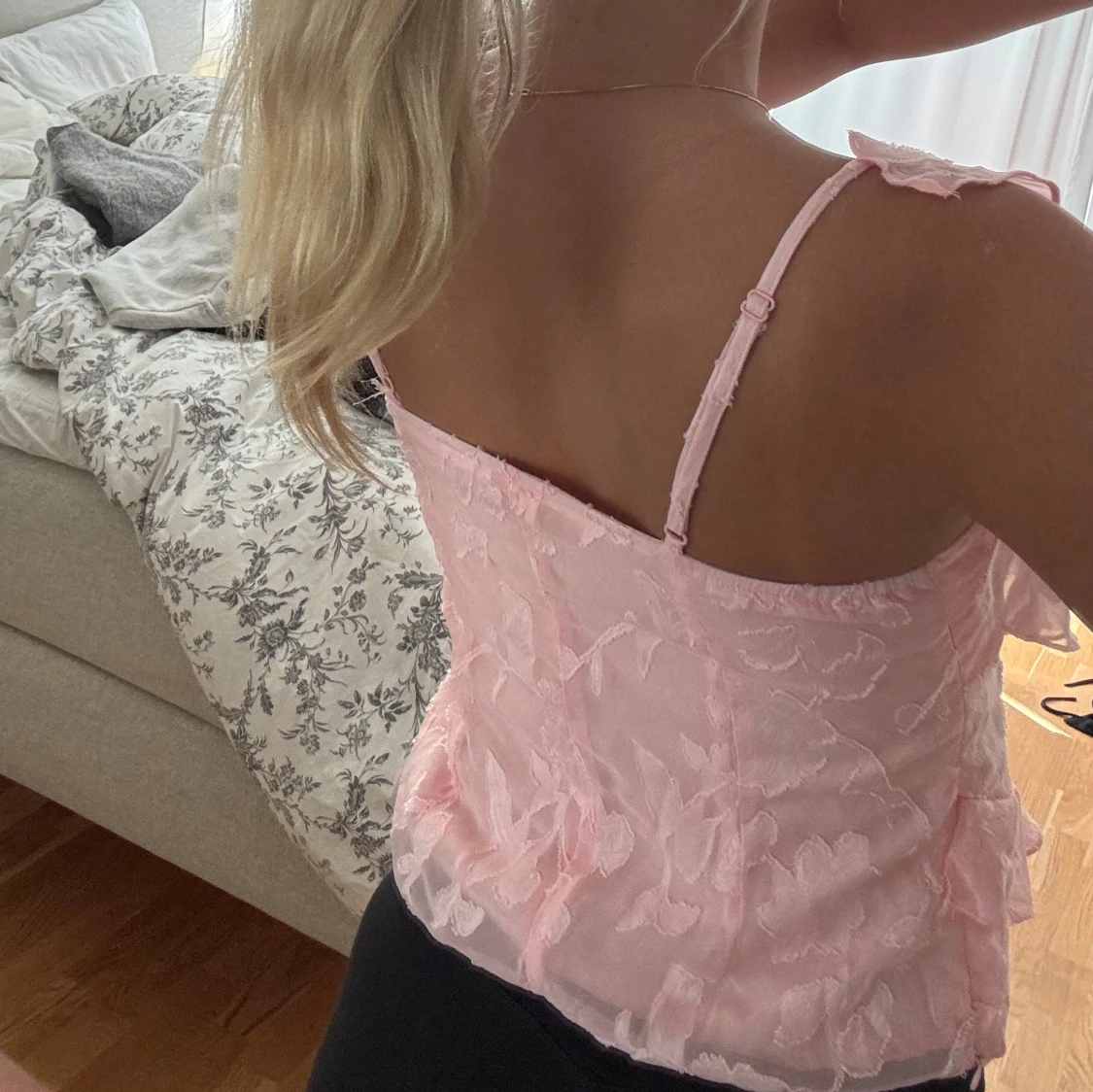 Rosa volangig linnetopp med blommönster - 2