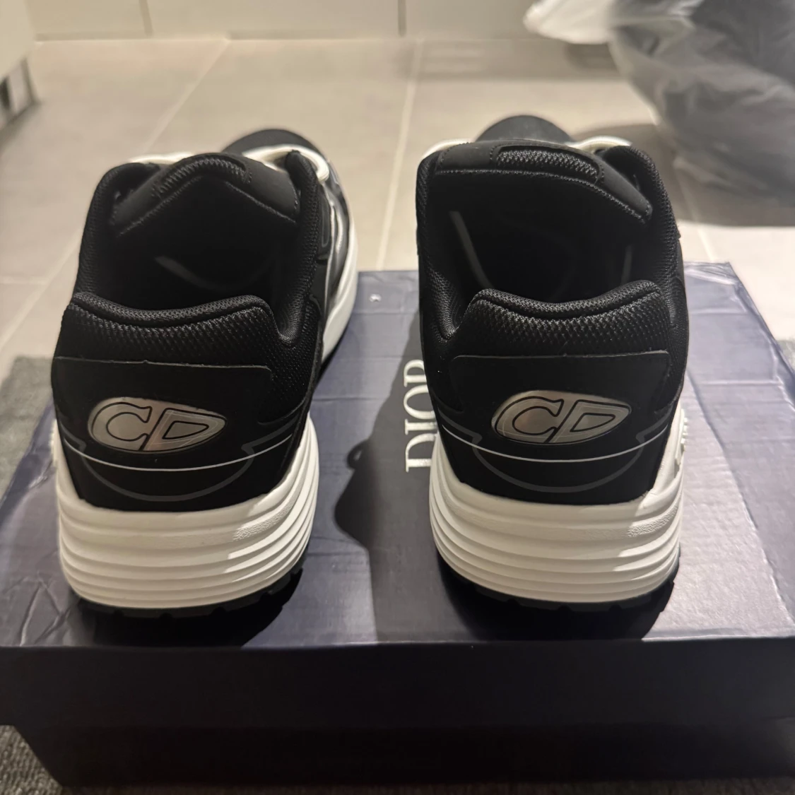 Dior B30 svarta sneakers med vit sula - 4