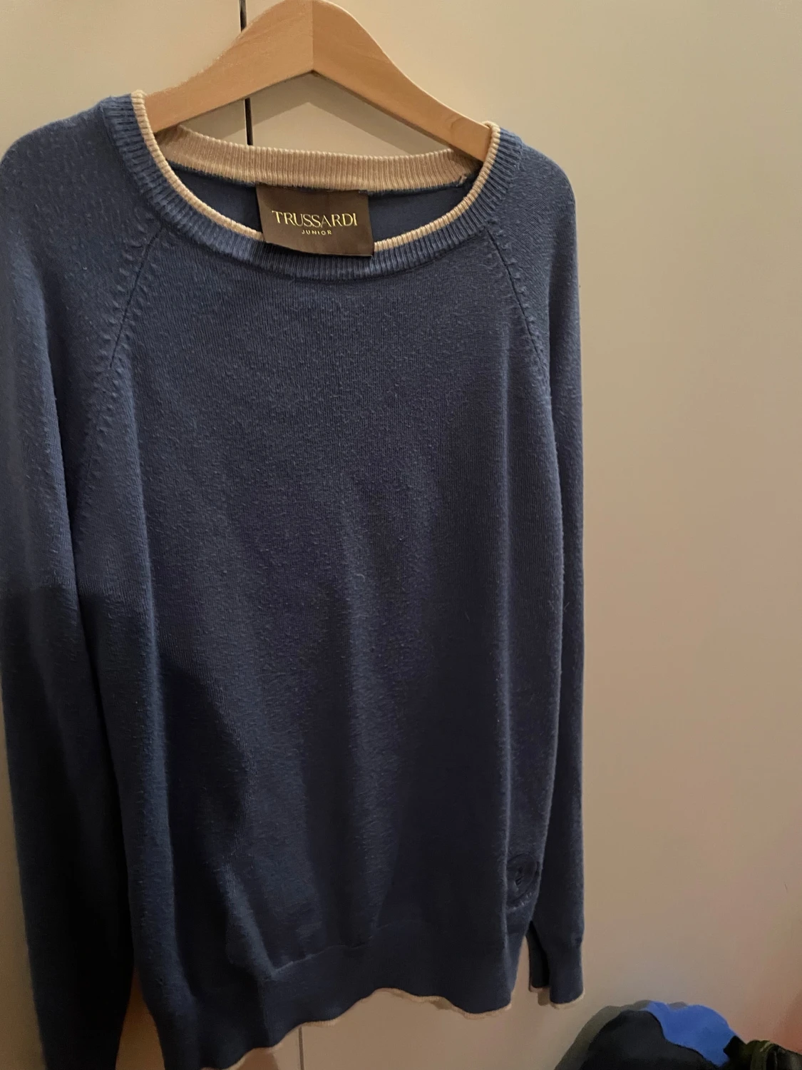 Blå stickad tröja från Trussardi