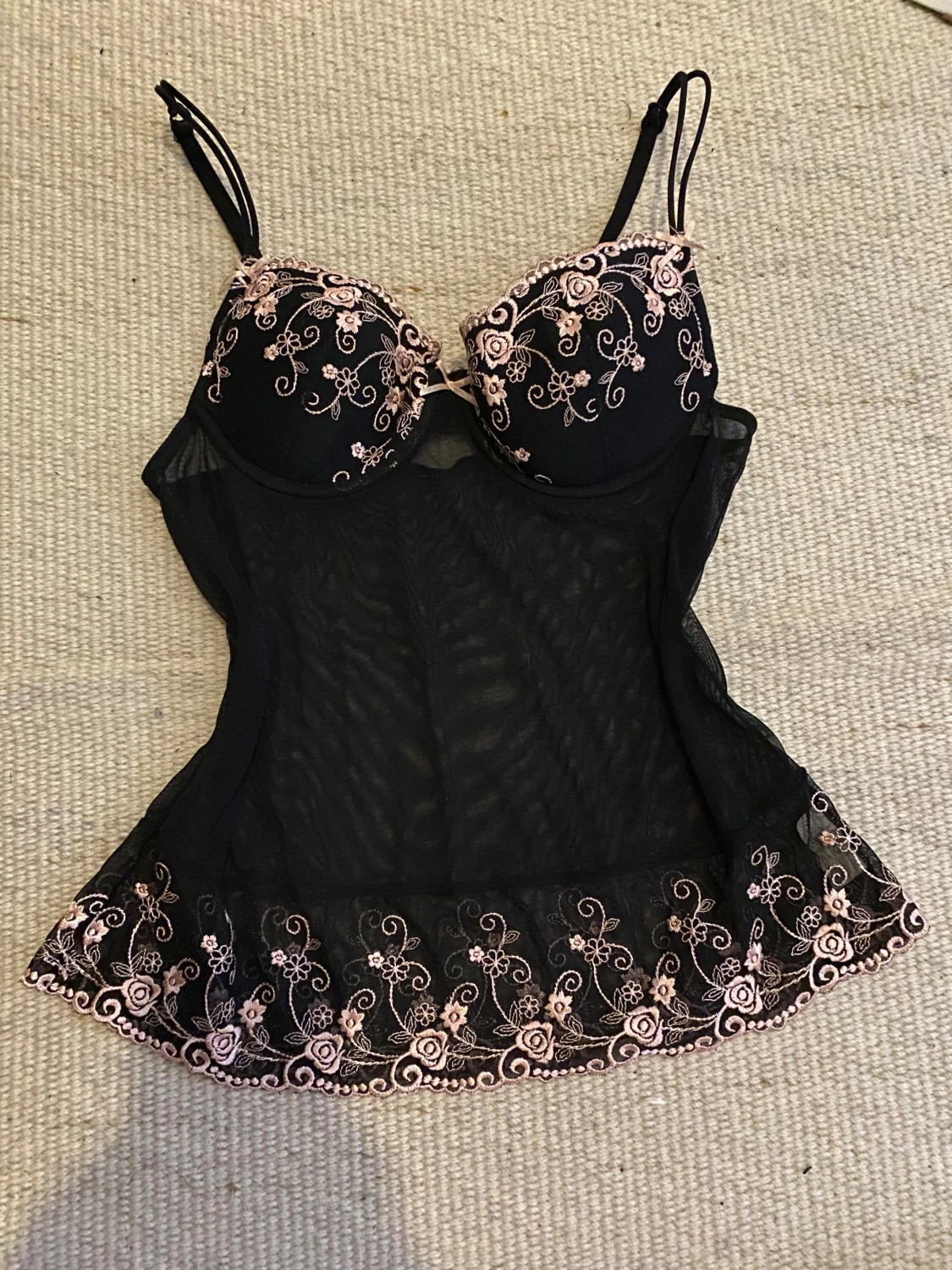 Gullig blommig spets topp - 1