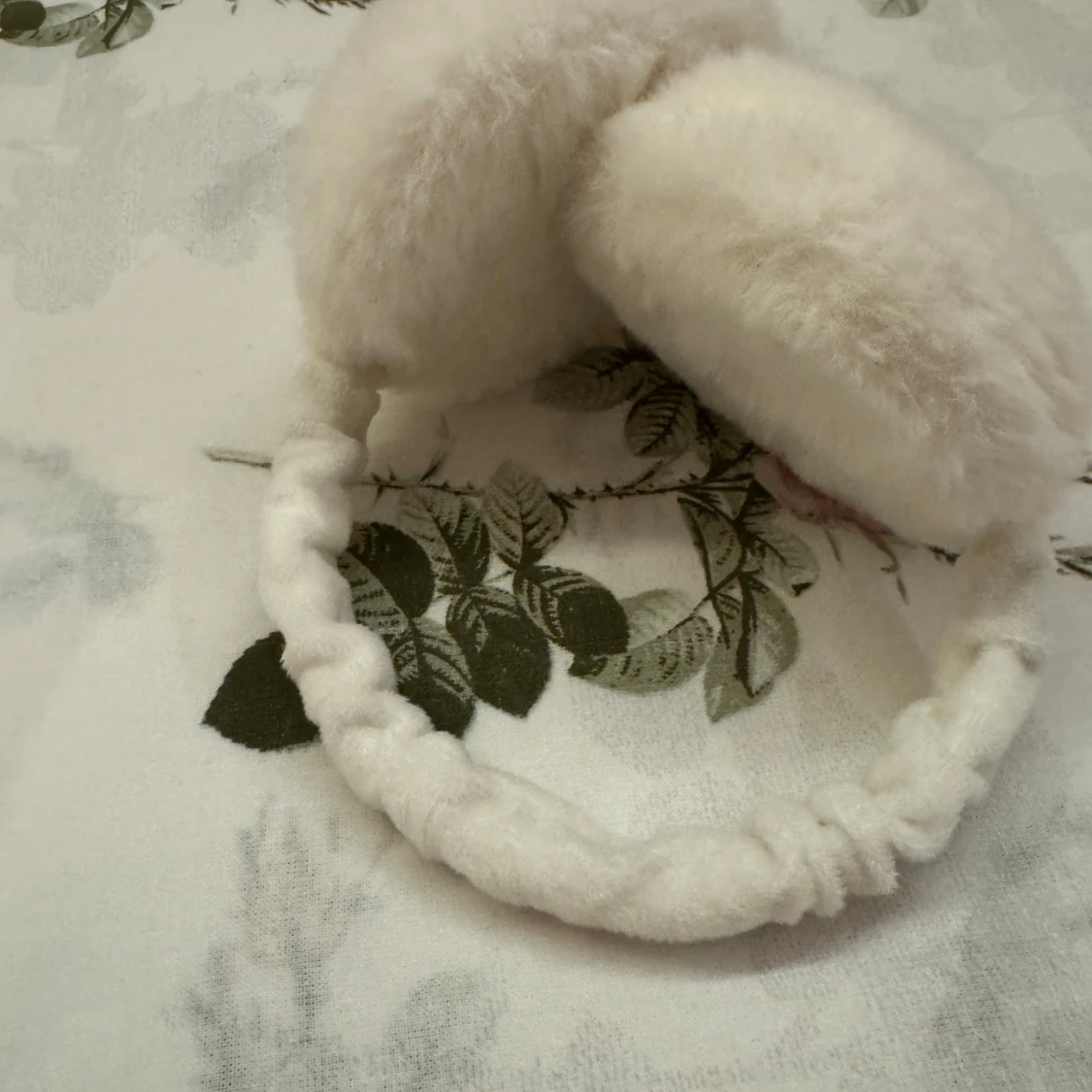 Vita fluffiga öronmuffar - 2