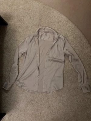 Skjorta - Fin figursydd skjorta 