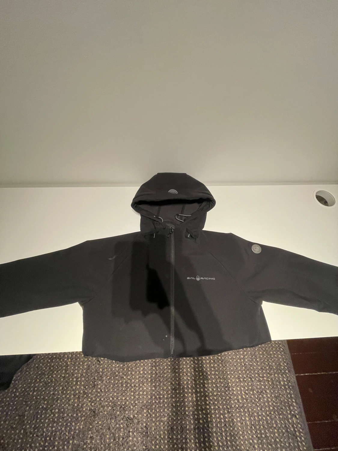 Svart vindjacka från Sail Racing storlek XS - 1
