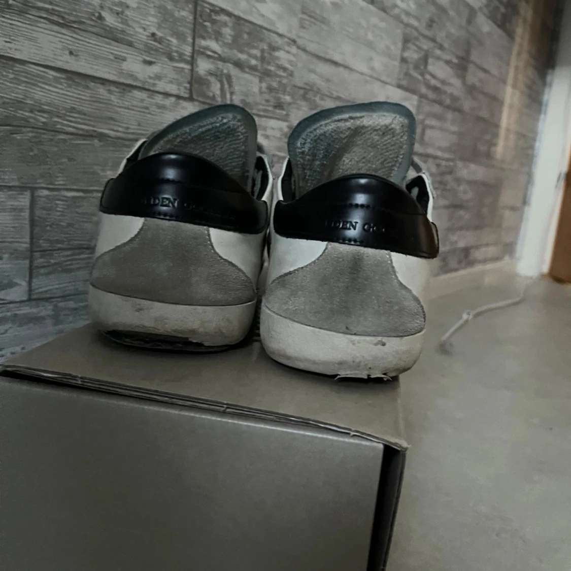 Vita sneakers med stjärndetalj - 2