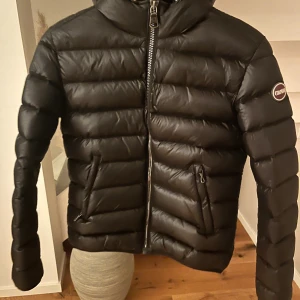 Svart jacka från Colmar - Säljer min fina svarta colmar jacka som är i  bra skick