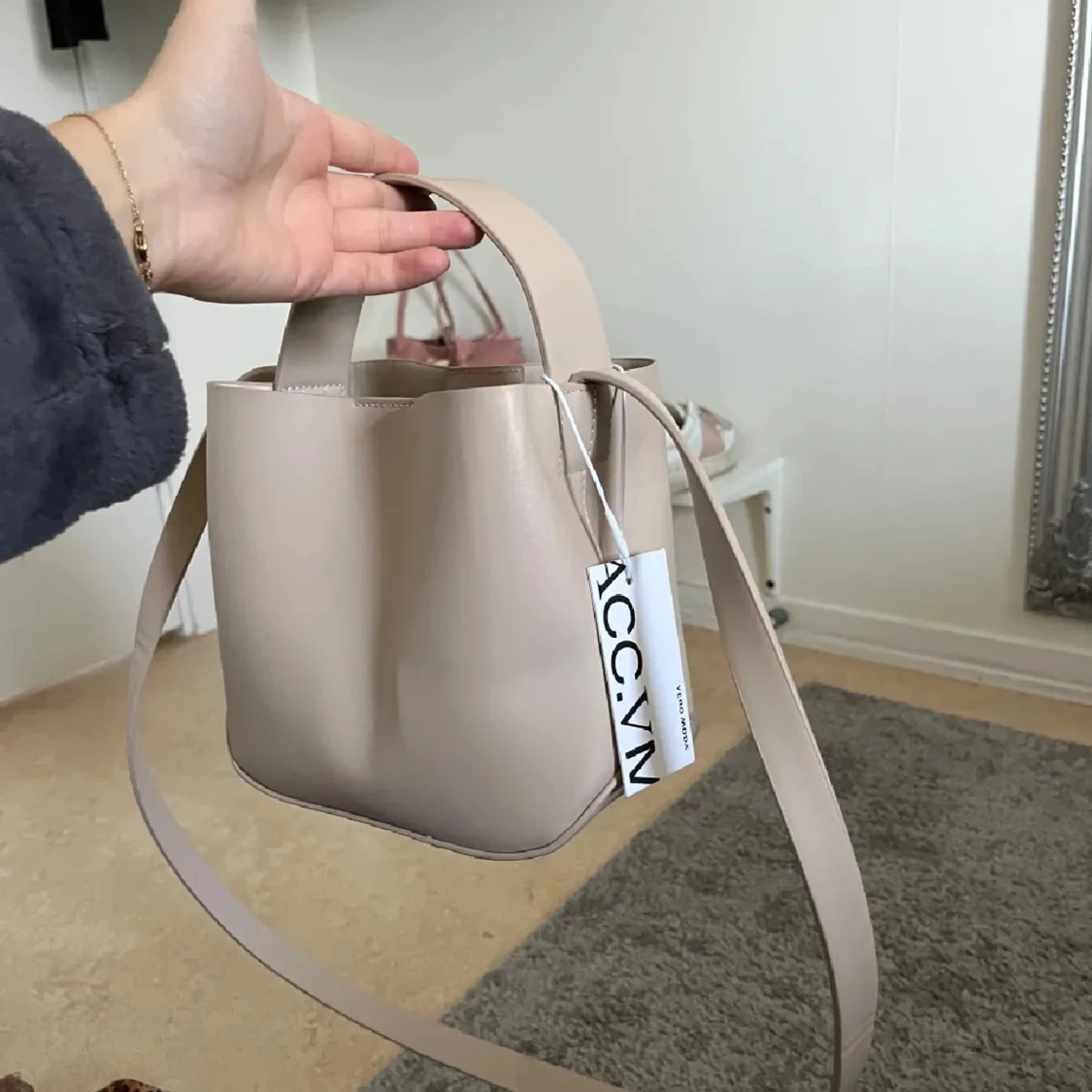 Beige väska från ACC.VN