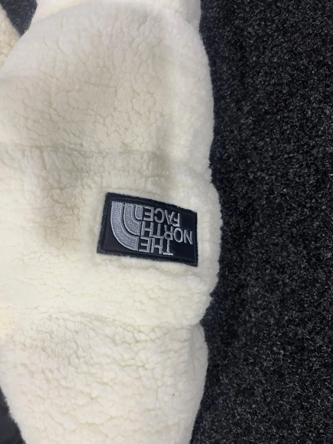 Vit teddyjacka från The North Face - 5