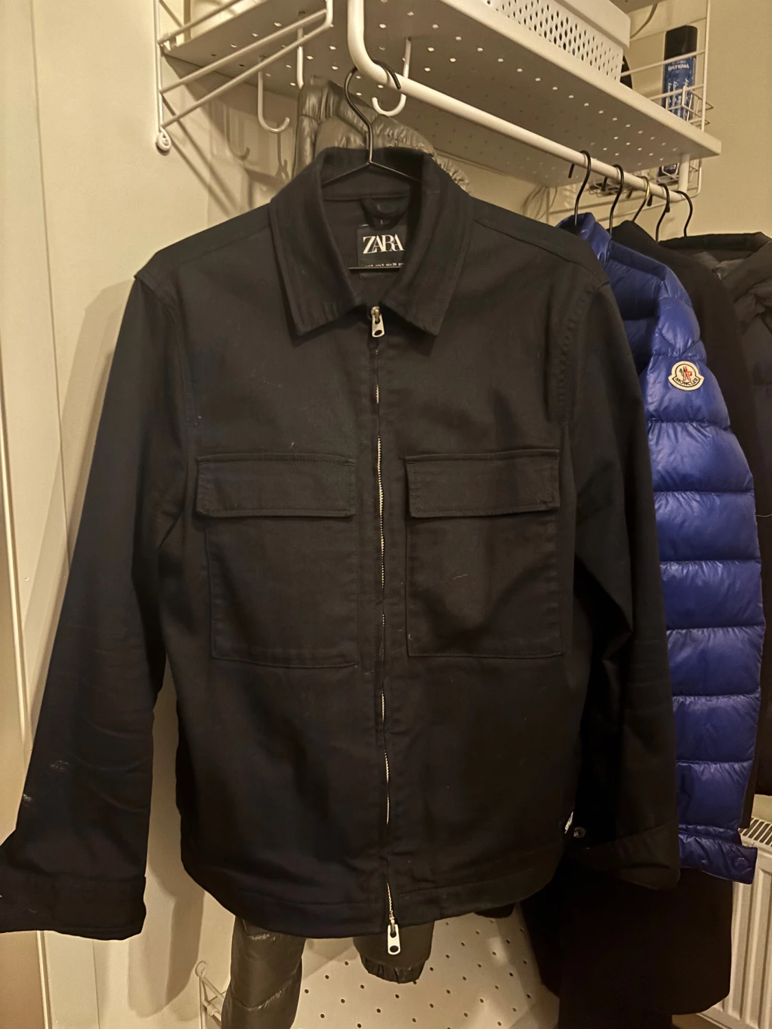 Svart overshirt från Zara med dragkedja - 1